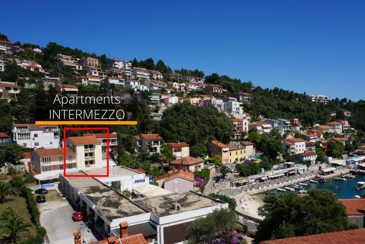 Studio Apartment Michelle - Intermezzo With Sea View Rabac Buitenkant foto