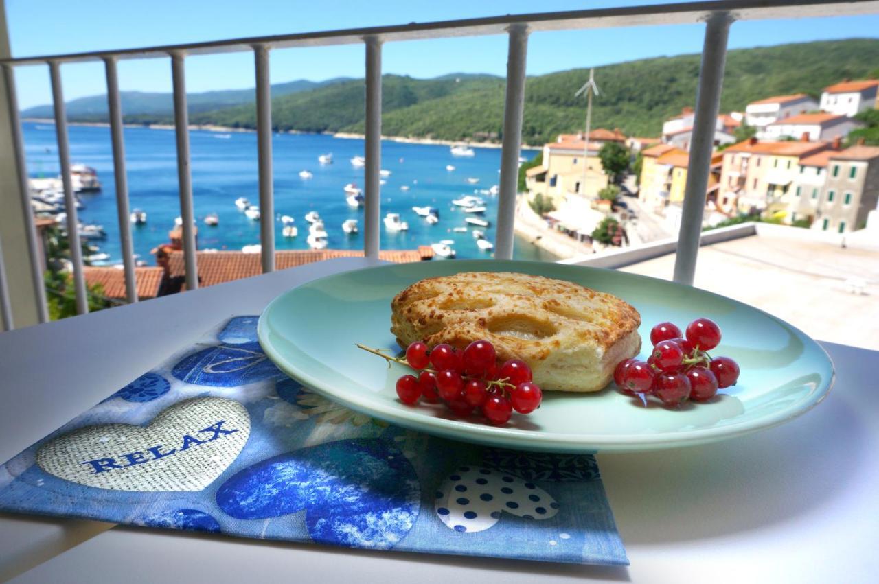 Studio Apartment Michelle - Intermezzo With Sea View Rabac Buitenkant foto
