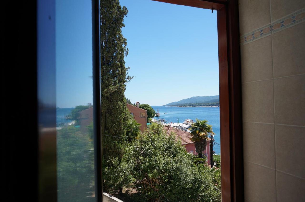 Studio Apartment Michelle - Intermezzo With Sea View Rabac Buitenkant foto