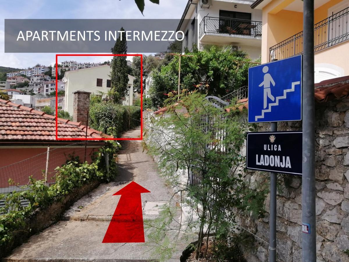 Studio Apartment Michelle - Intermezzo With Sea View Rabac Buitenkant foto