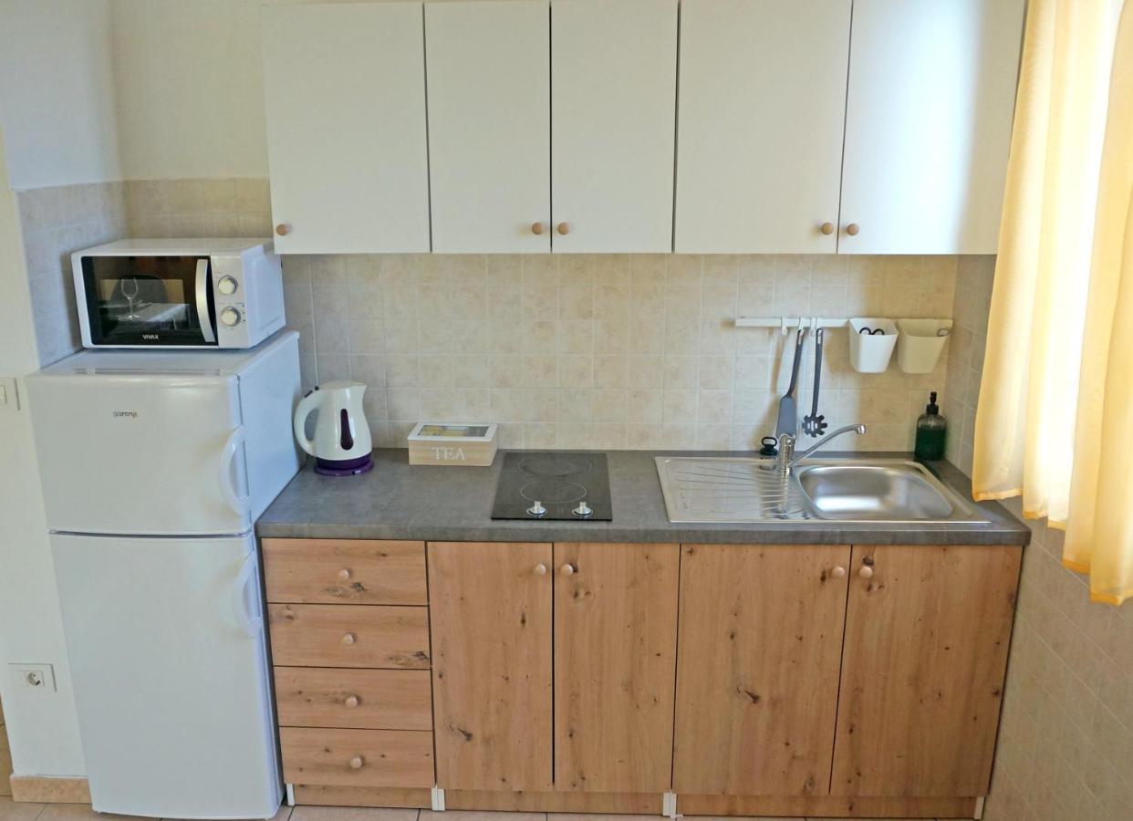 Studio Apartment Michelle - Intermezzo With Sea View Rabac Buitenkant foto