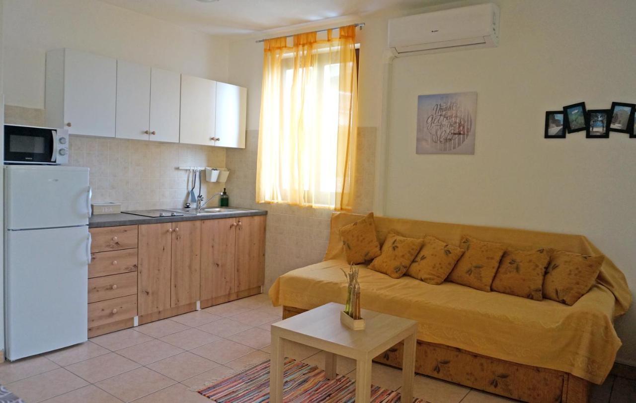 Studio Apartment Michelle - Intermezzo With Sea View Rabac Buitenkant foto