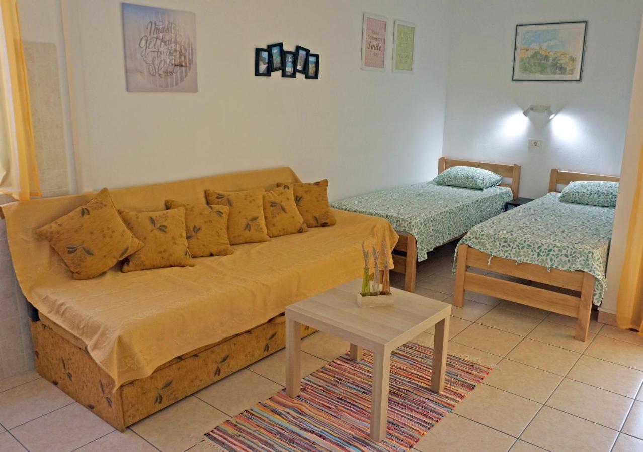 Studio Apartment Michelle - Intermezzo With Sea View Rabac Buitenkant foto